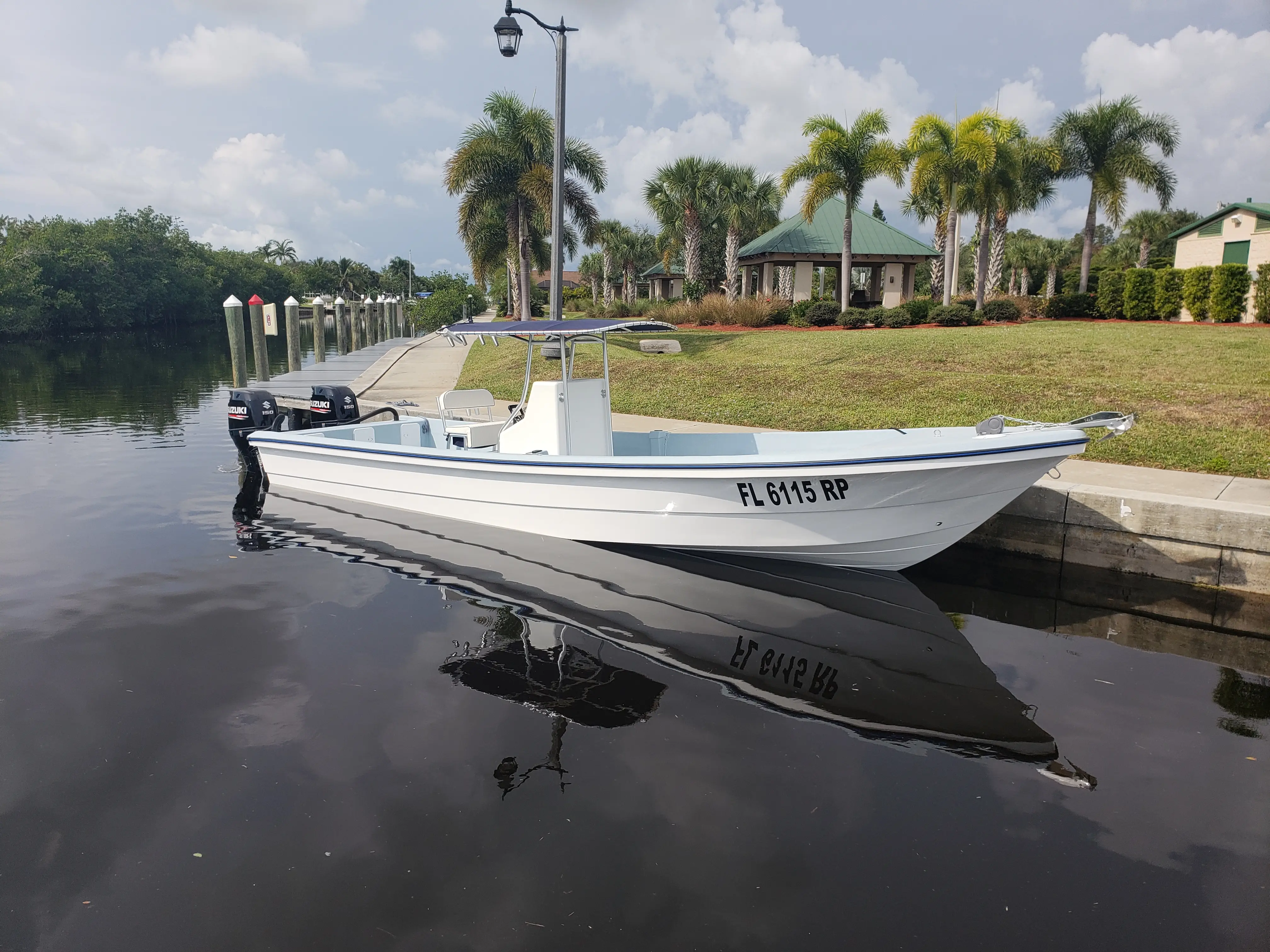 Panga Boats USA — W-29 / W-33 · The Hulls