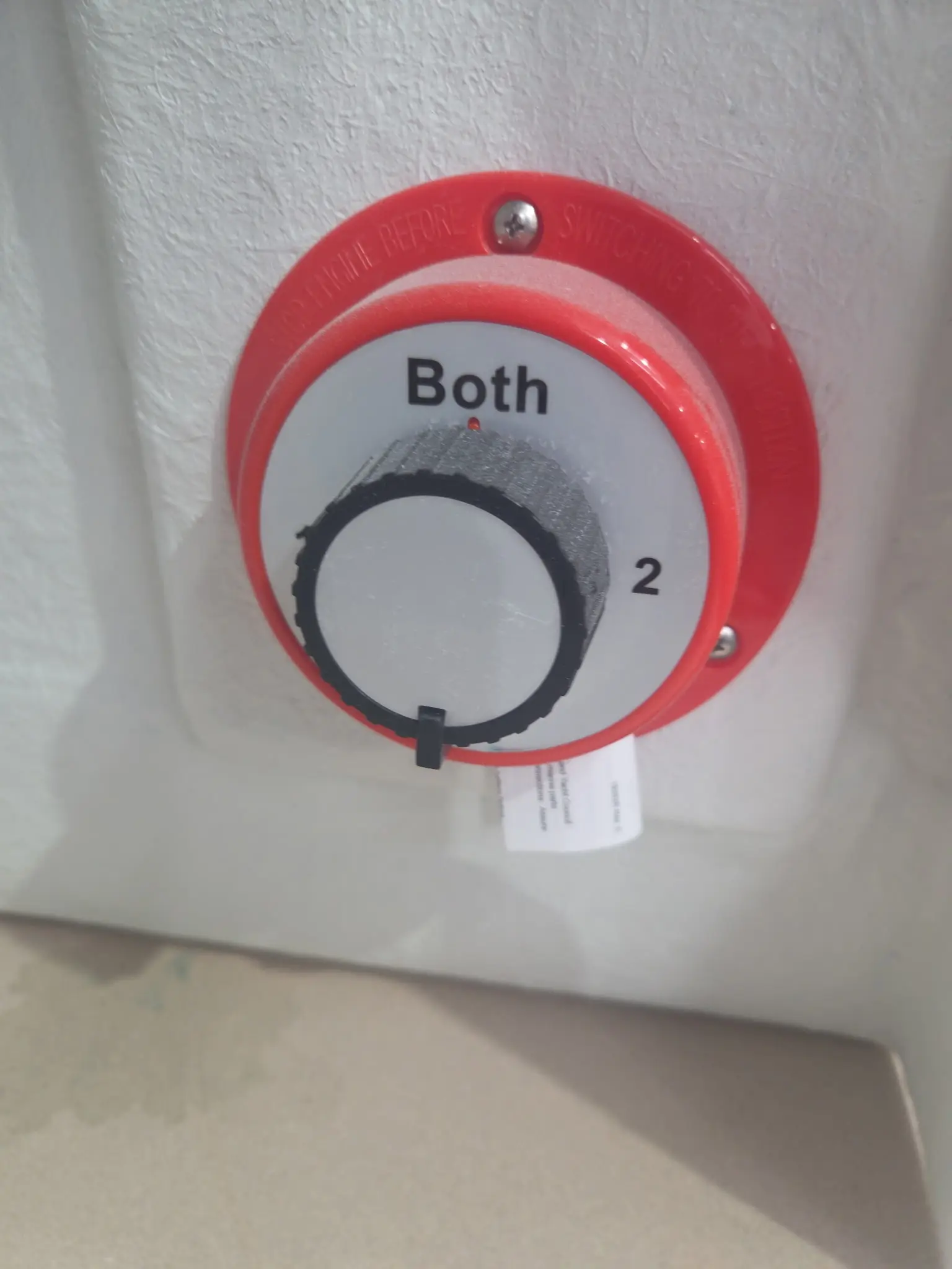 Panga Boats USA — battery-switch · Close-ups